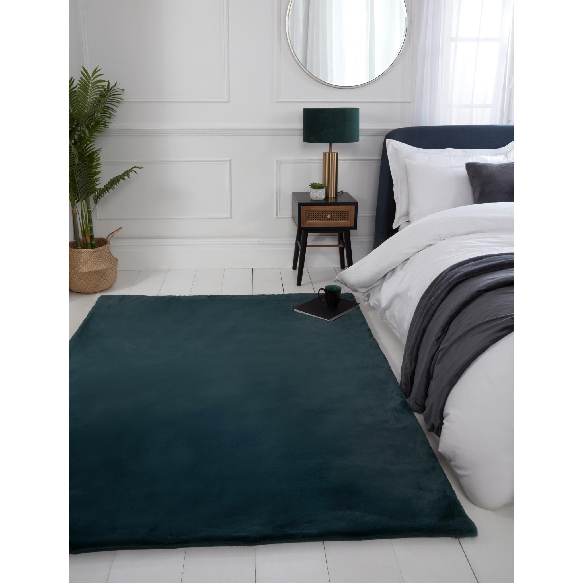 Luxe Faux Fur Plain Super Soft Shaggy Rug in Forest Green X-Small 60x100 cm (2'x4')