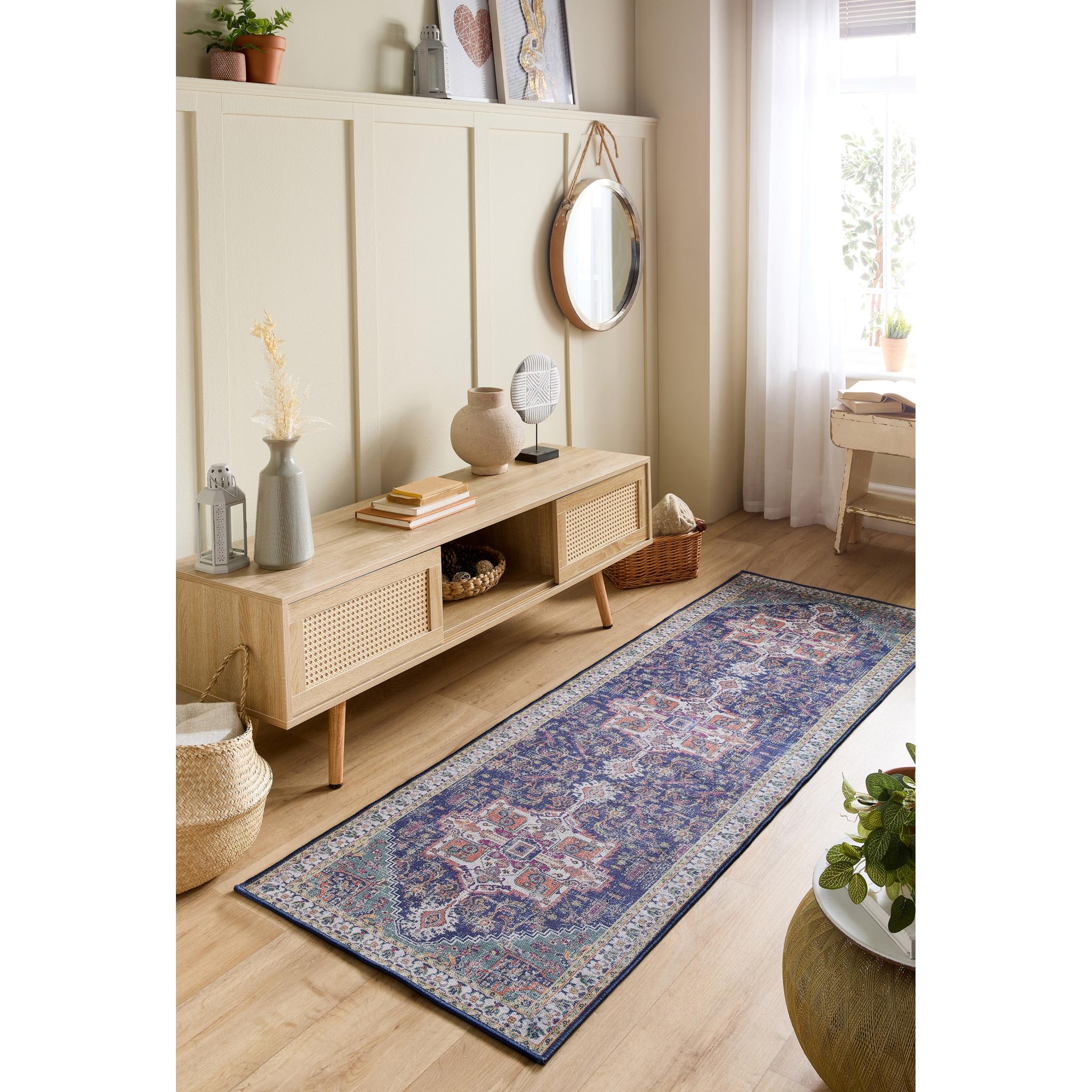 Origins Granada Traditional Bordered Rug & Hallway Runner in Emerald Runner 67x200 cm (2'2"x6'7")