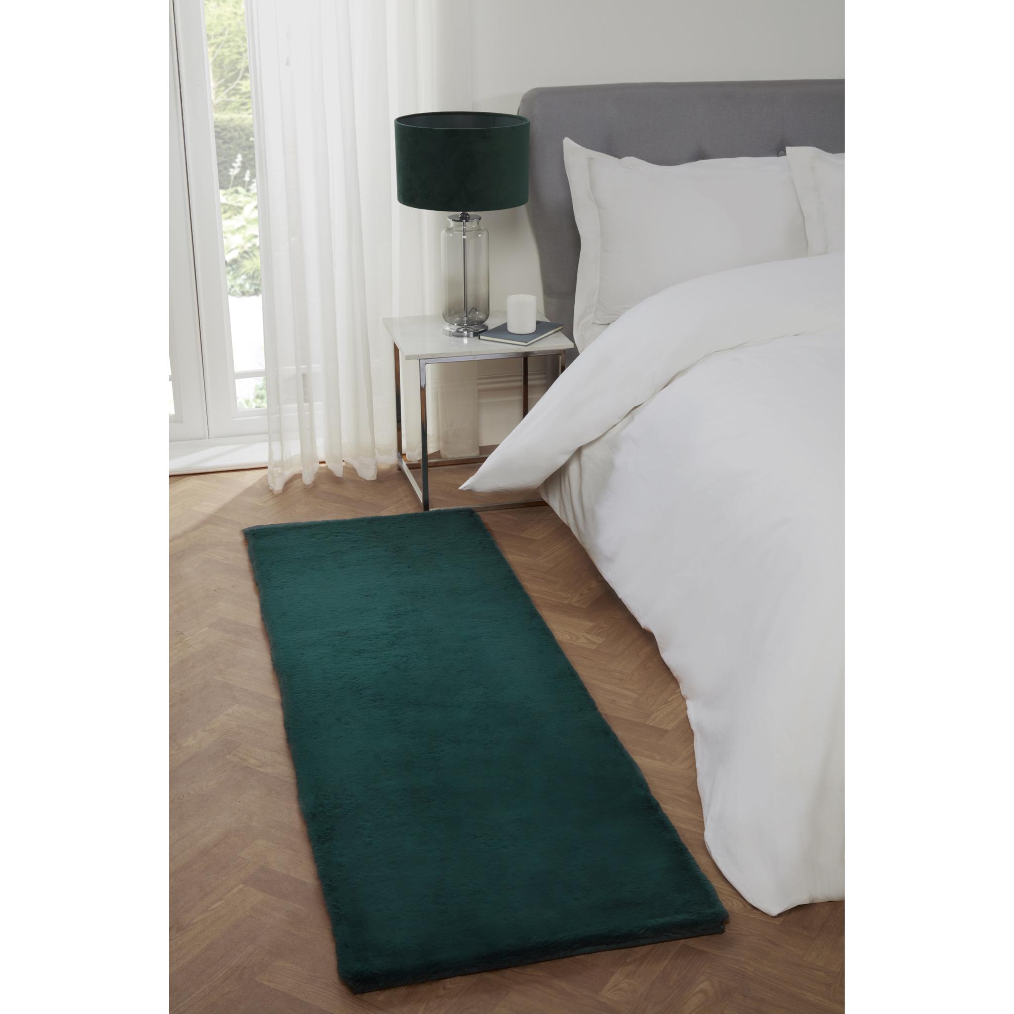 Luxe Faux Fur Plain Super Soft Shaggy Rug in Forest Green Runner 60x180 cm (2'x5'11")