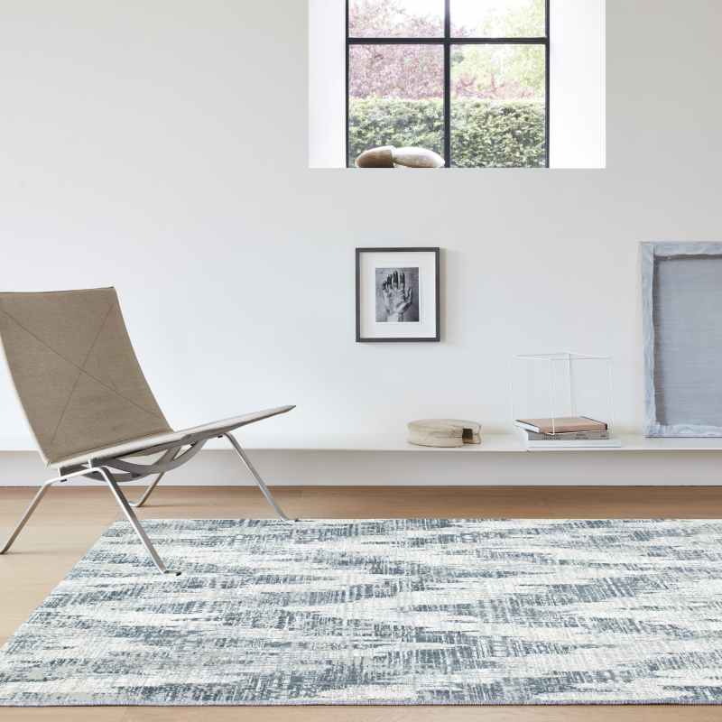 Canyon Abstract Chevron 52053 6454 Rugs in Silver Grey