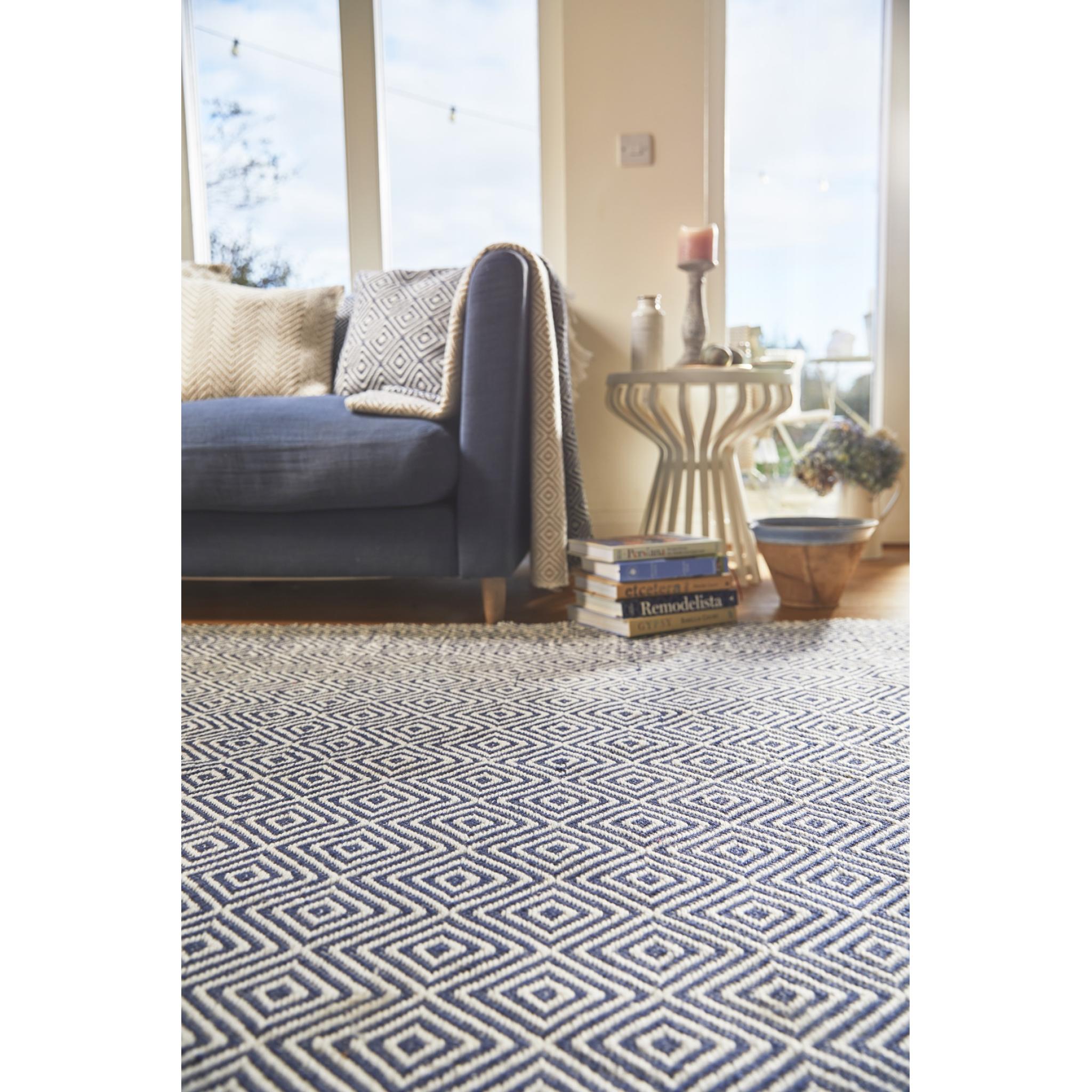 Hug Rug Woven Washable Reversible Diamond Outdoor Indoor Rug in Navy Blue Small 80x150 cm (2'6"x5')
