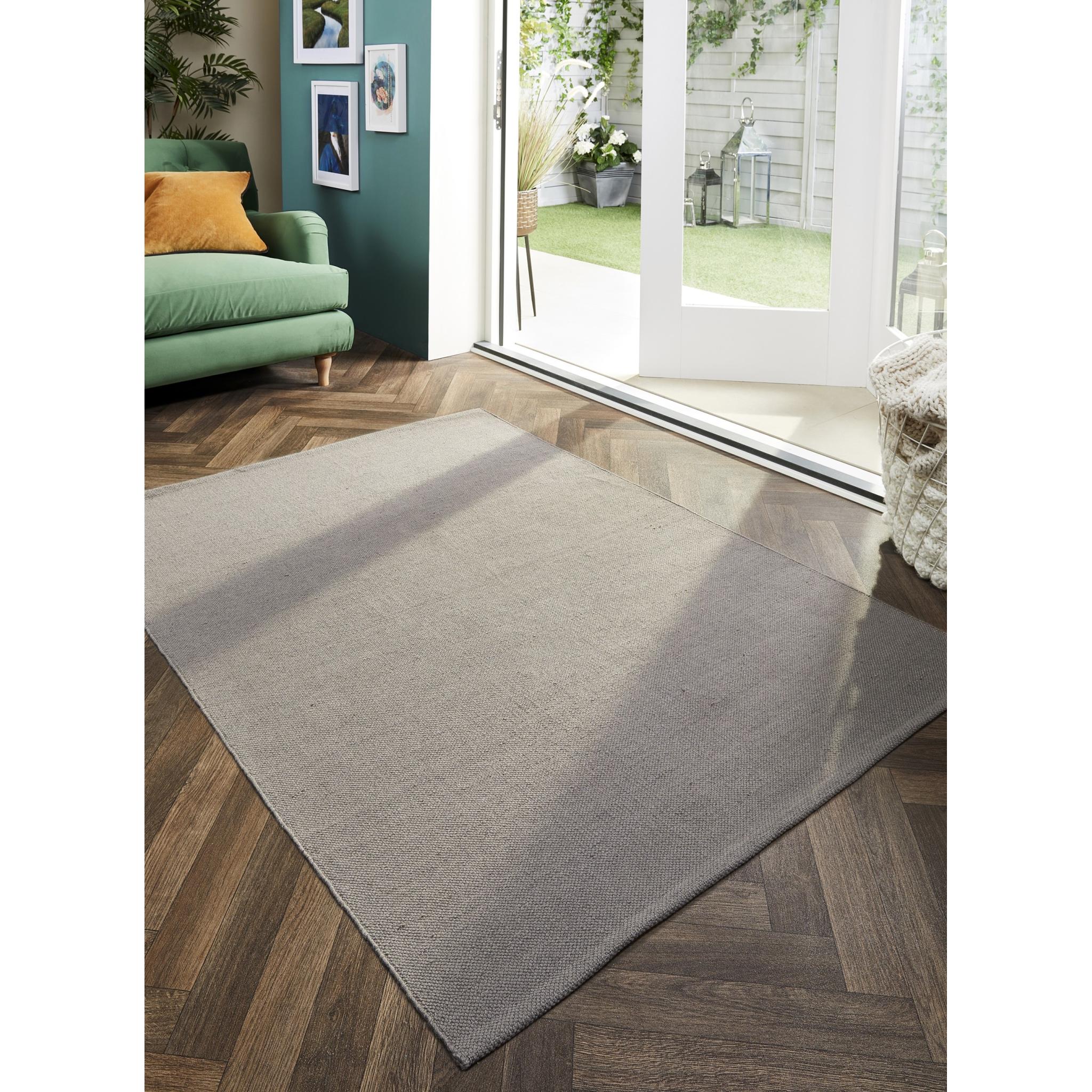 Hug Rug Woven Indoor Outdoor Plain Washable Rug in Warm Grey Medium 120x170 cm (4'x5'6")