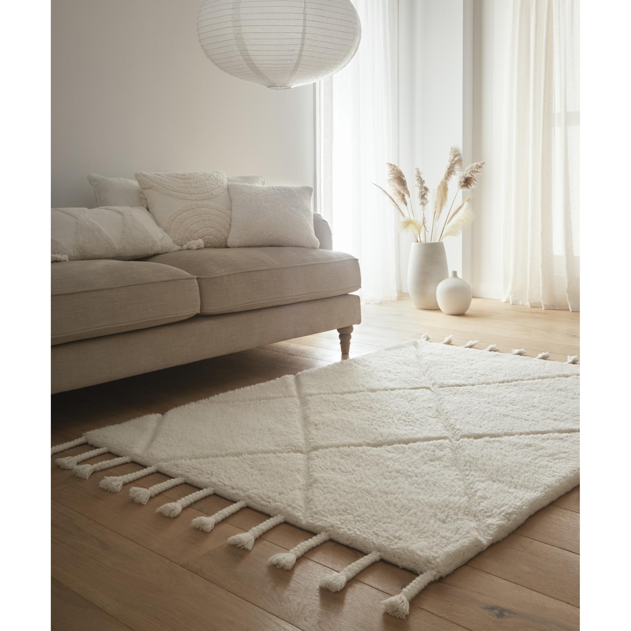 Origins Berber Thick Pile Wool Plush Diamond Pattern Fringed Rug in Ivory Medium 120x170 cm (4'x5'6")