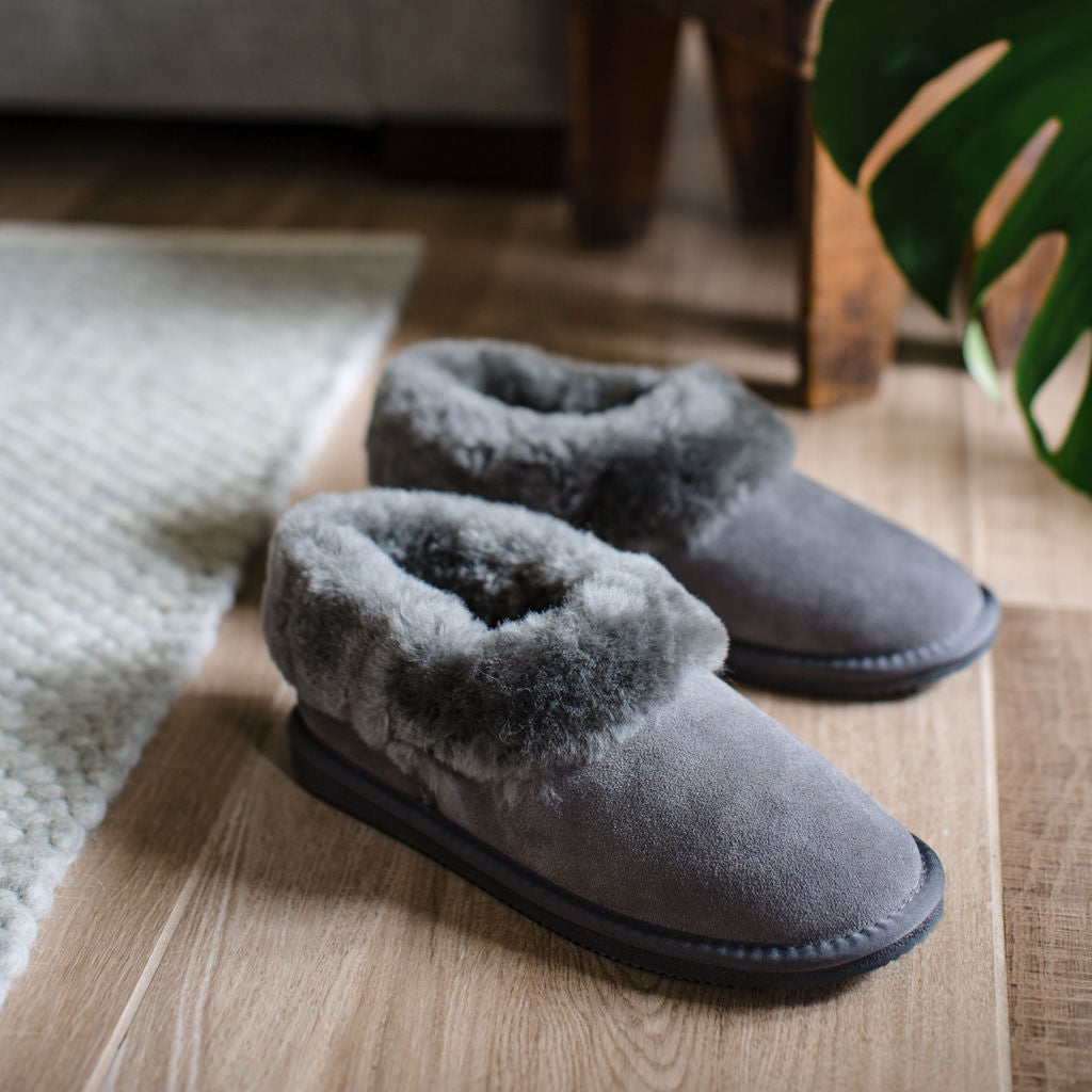 Deluxe Ladies 'Beccy' Sheepskin Slipper Boot - Grey