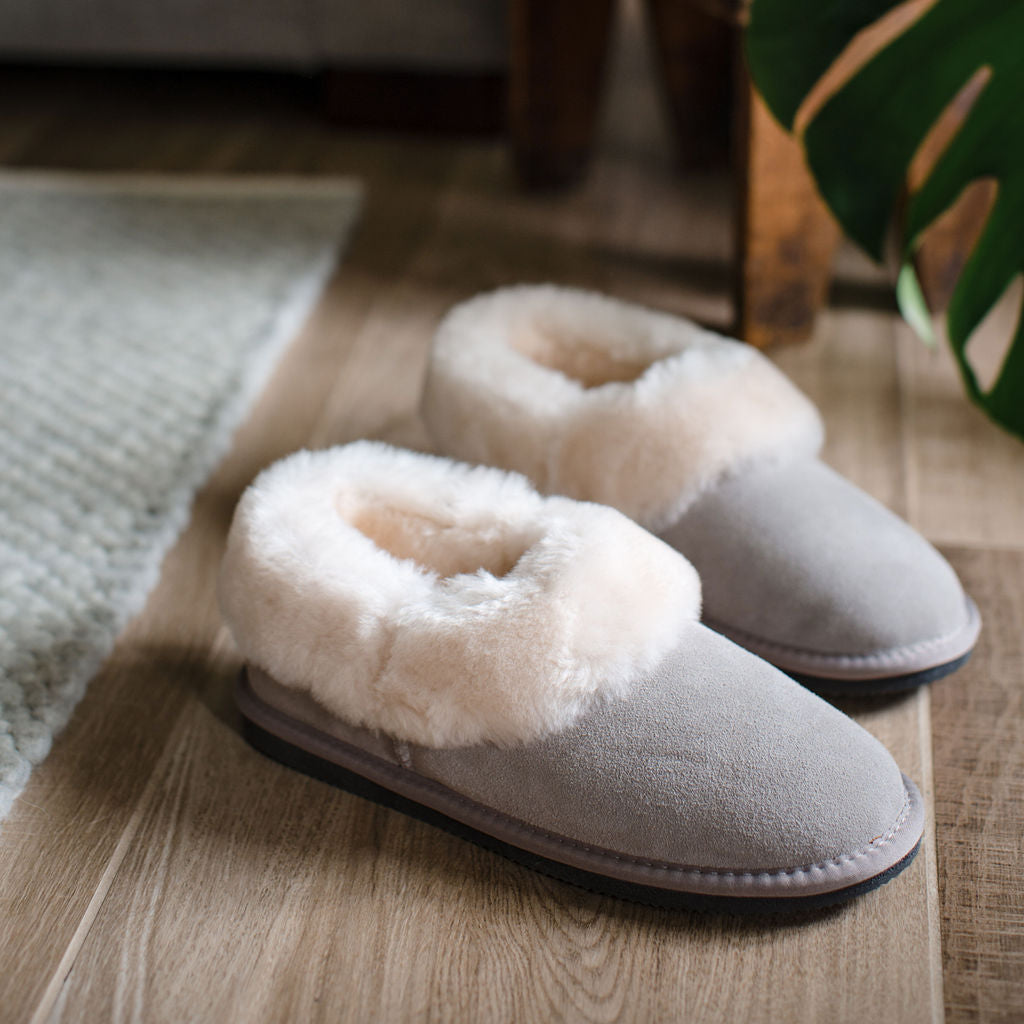 Deluxe Ladies 'Beccy' Sheepskin Slipper Boot - Light Grey