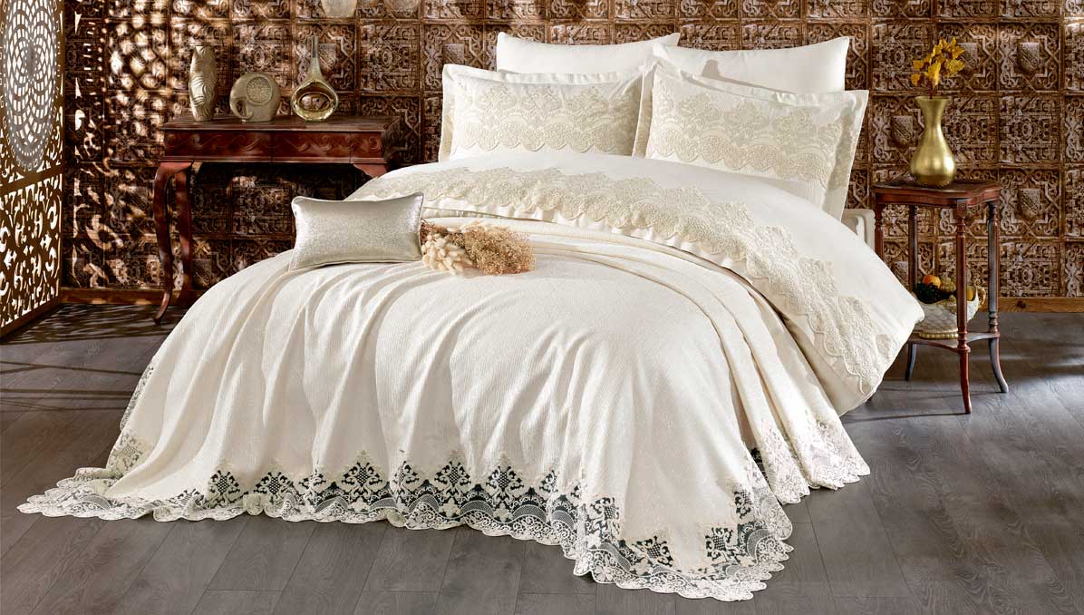Ruby 8-Piece Luxury Bridal Bedding Set