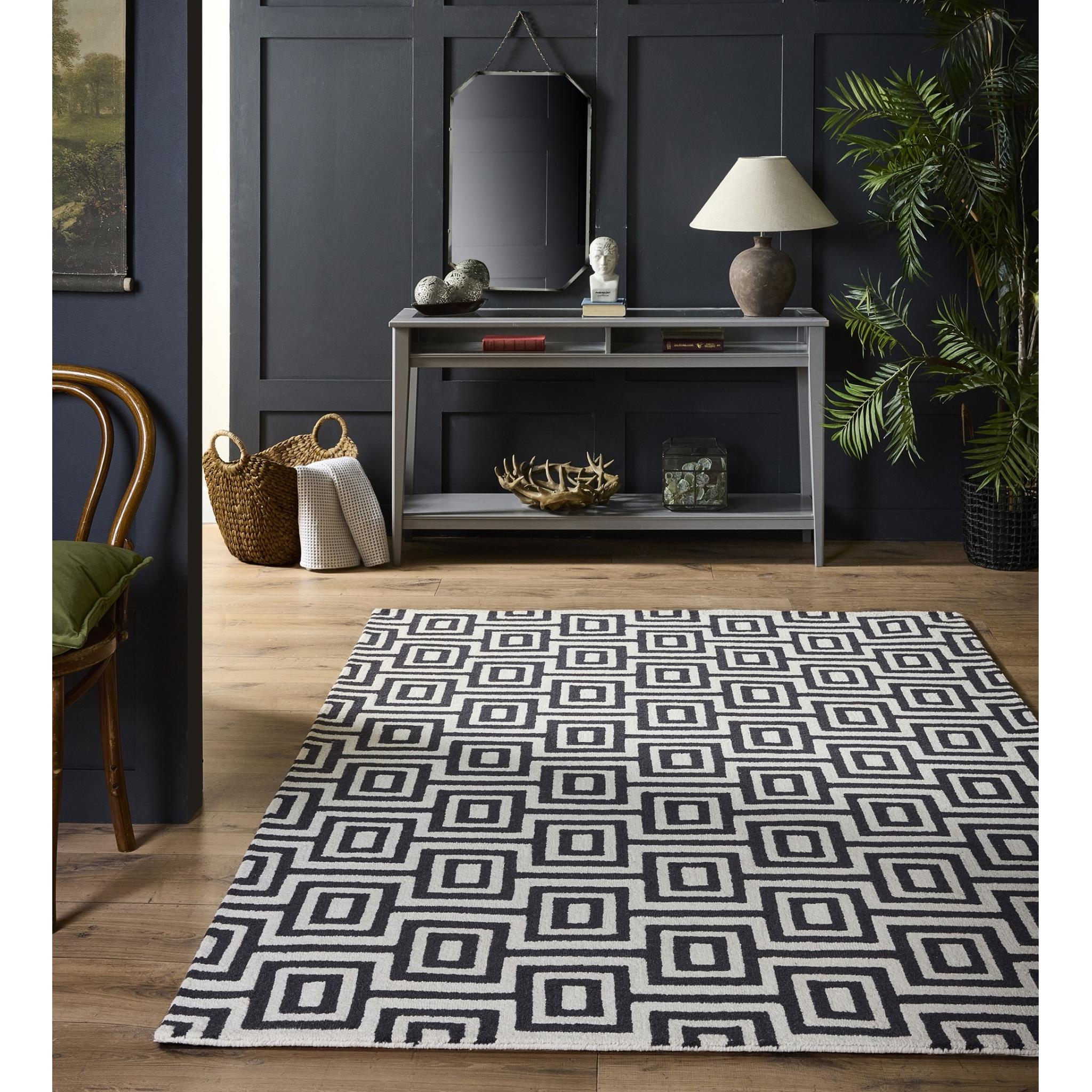 Origins Labyrinth Wool Hand Tufted Rug in Black/White Small 80x150 cm (2'6"x5')