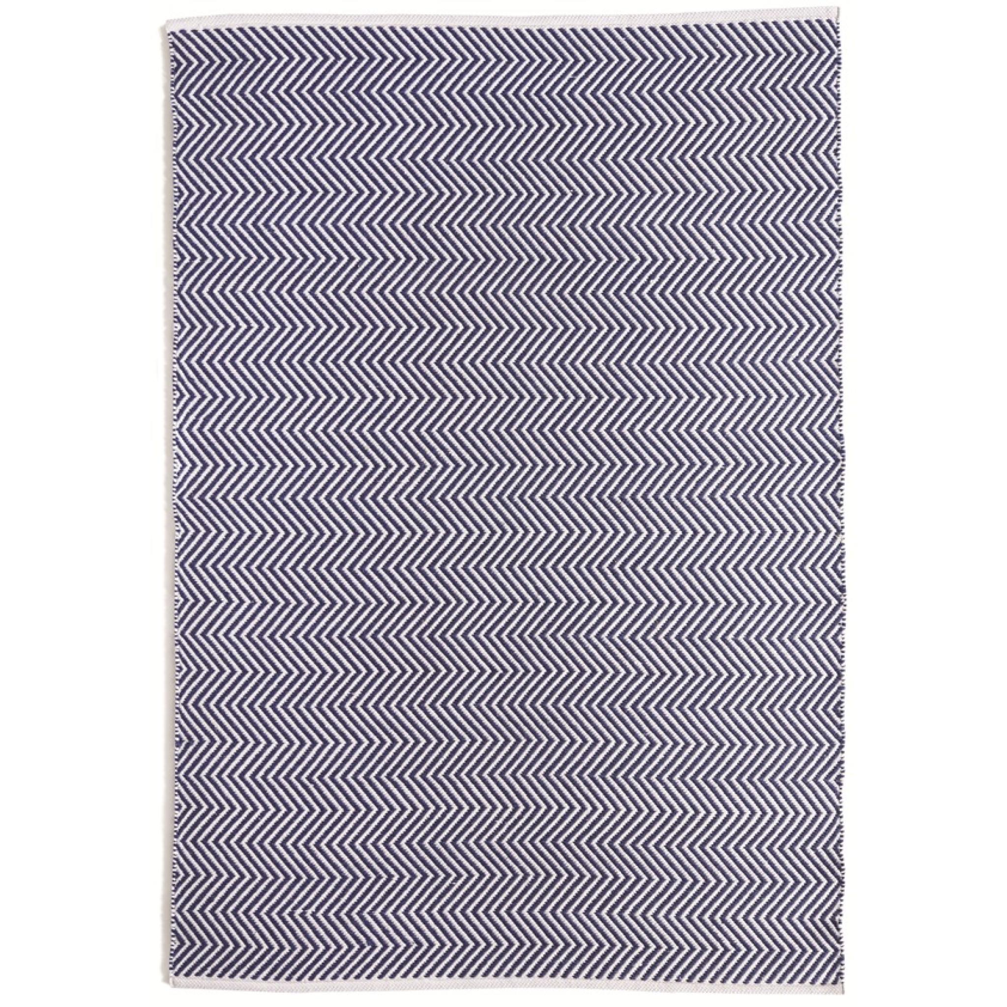Hug Rug Woven Washable Reversible Herringbone Outdoor Indoor Rug in Navy Blue Medium 120x170 cm (4'x5'6")