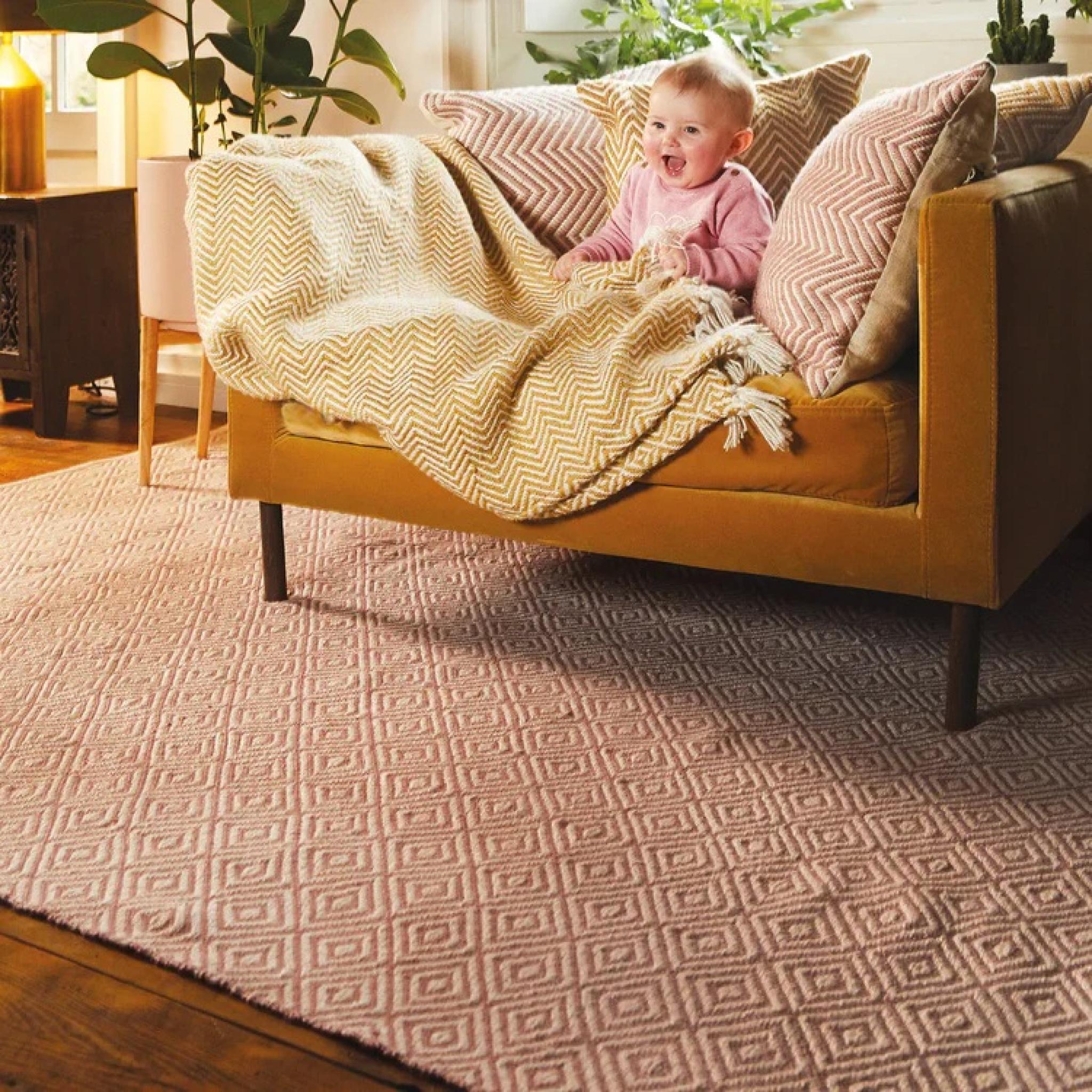 Hug Rug Woven Washable Reversible Diamond Outdoor Indoor Rug in Coral Pink Small 80x150 cm (2'6"x5')